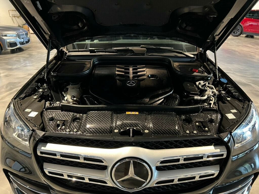 Vehicle image 9 of 36