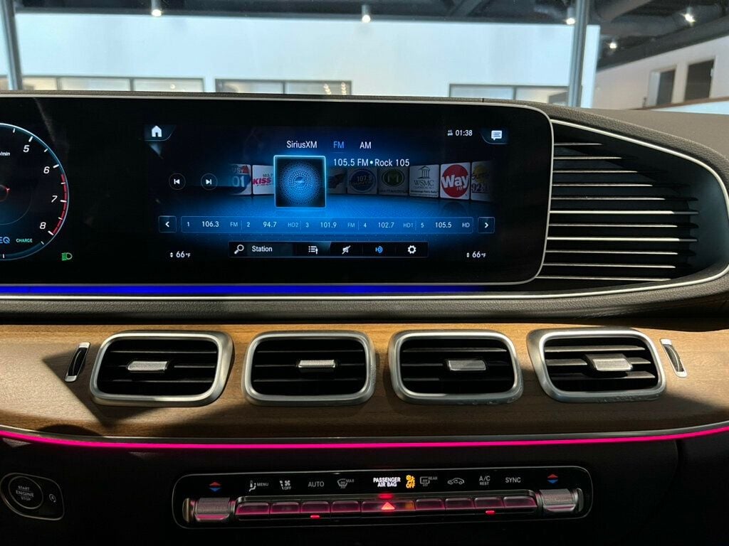 Vehicle image 20 of 36