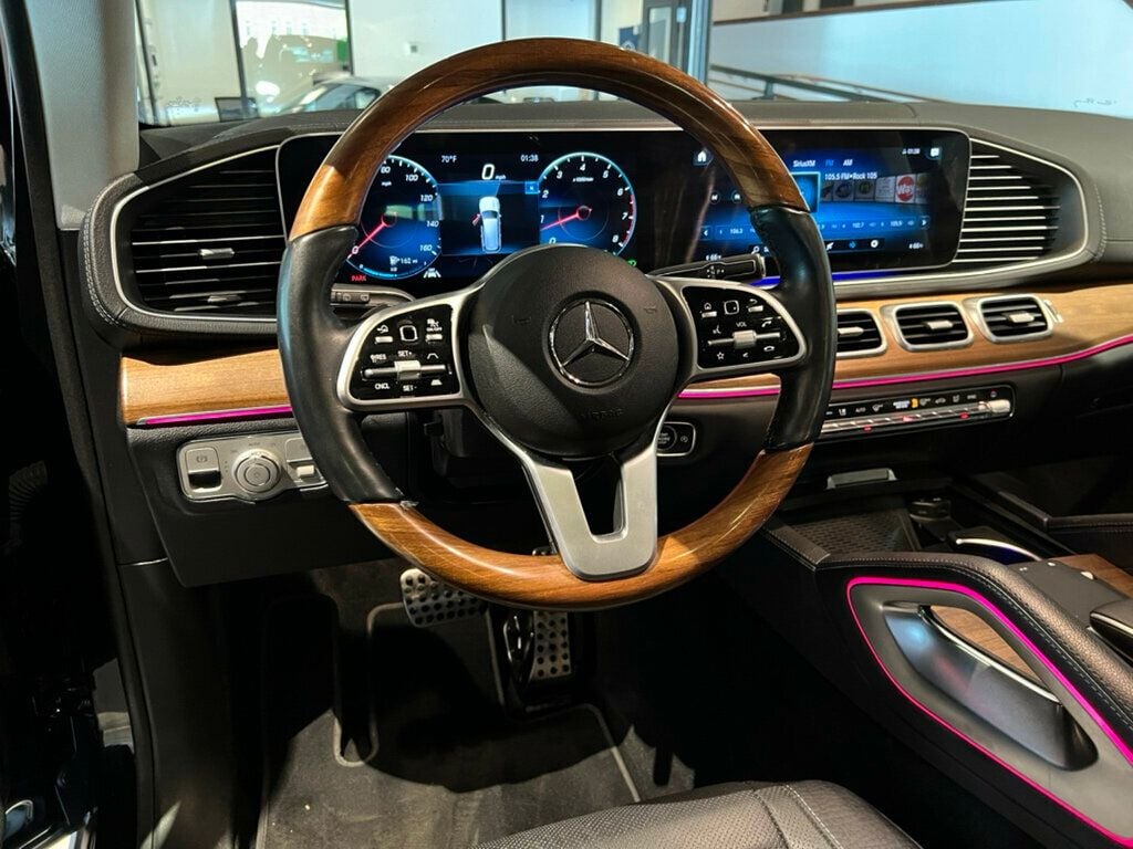 Vehicle image 19 of 36