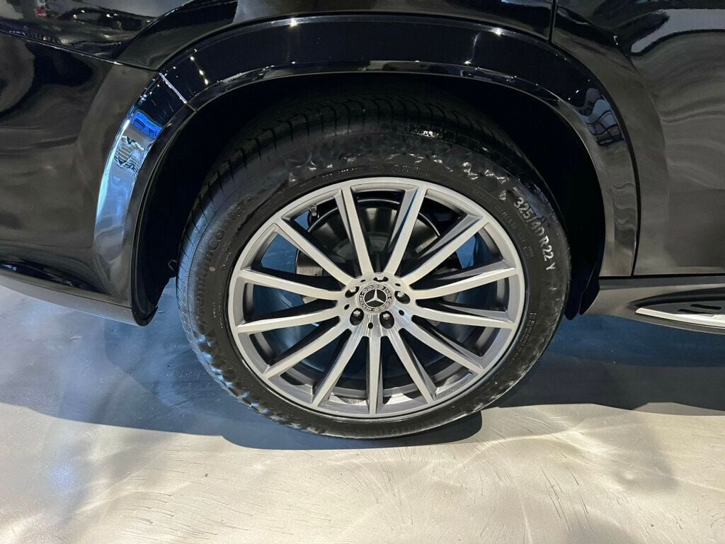 Vehicle image 12 of 36
