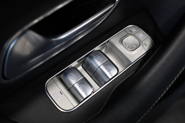 Vehicle image 15 of 42