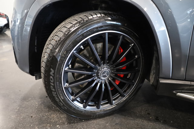 Vehicle image 13 of 42