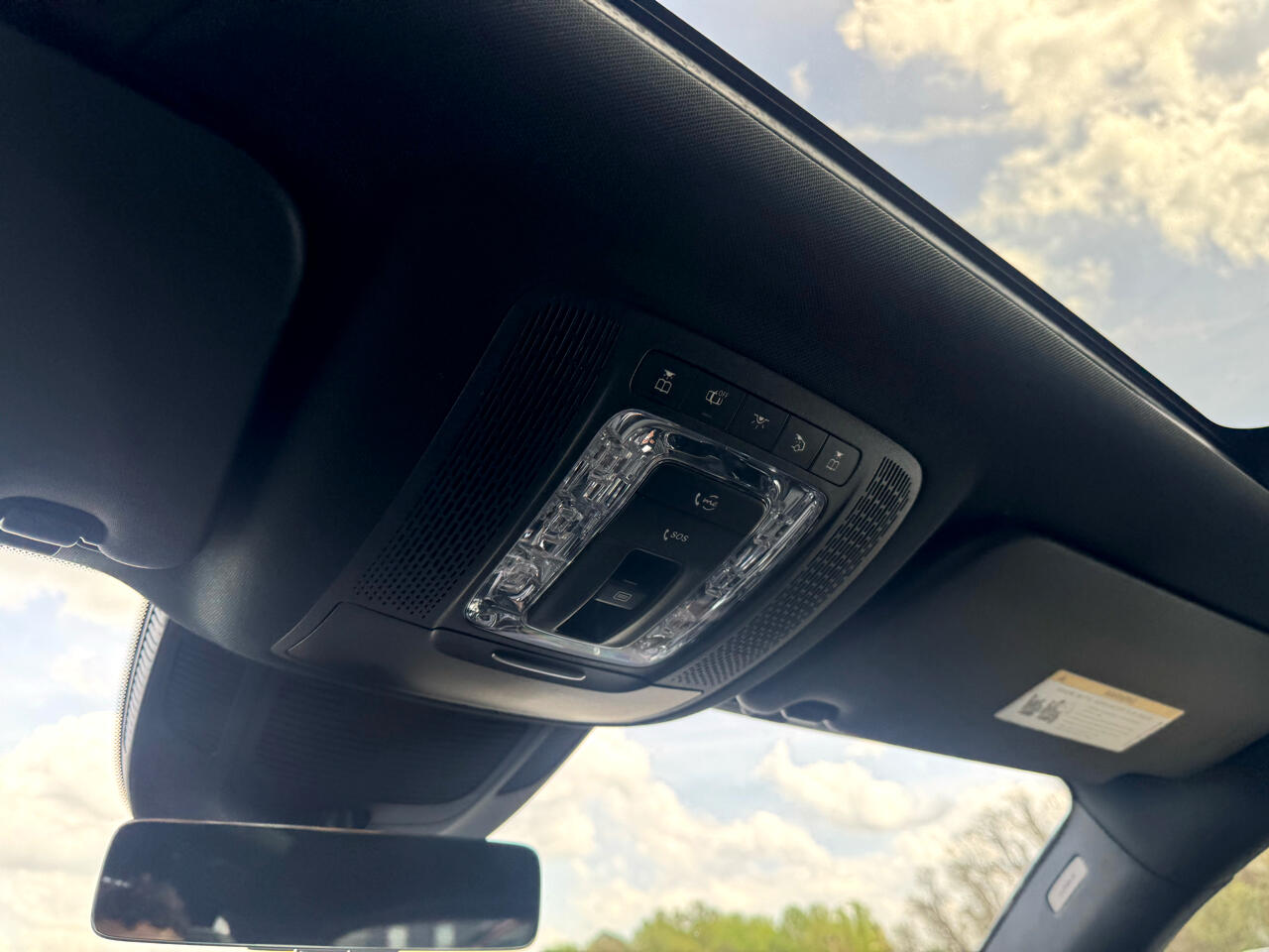 Vehicle image 89 of 99