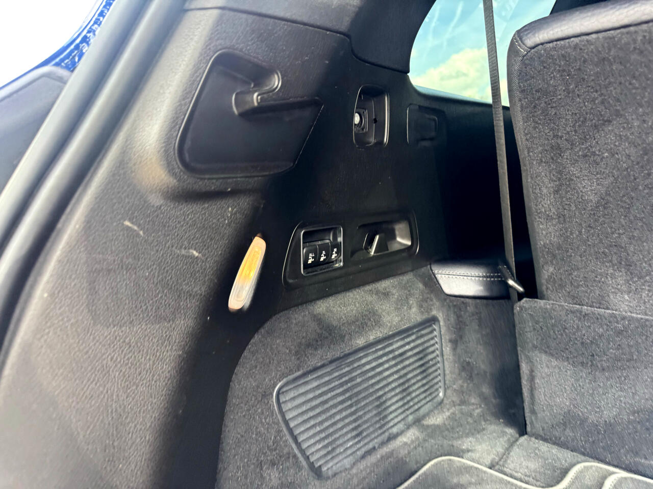 Vehicle image 46 of 99