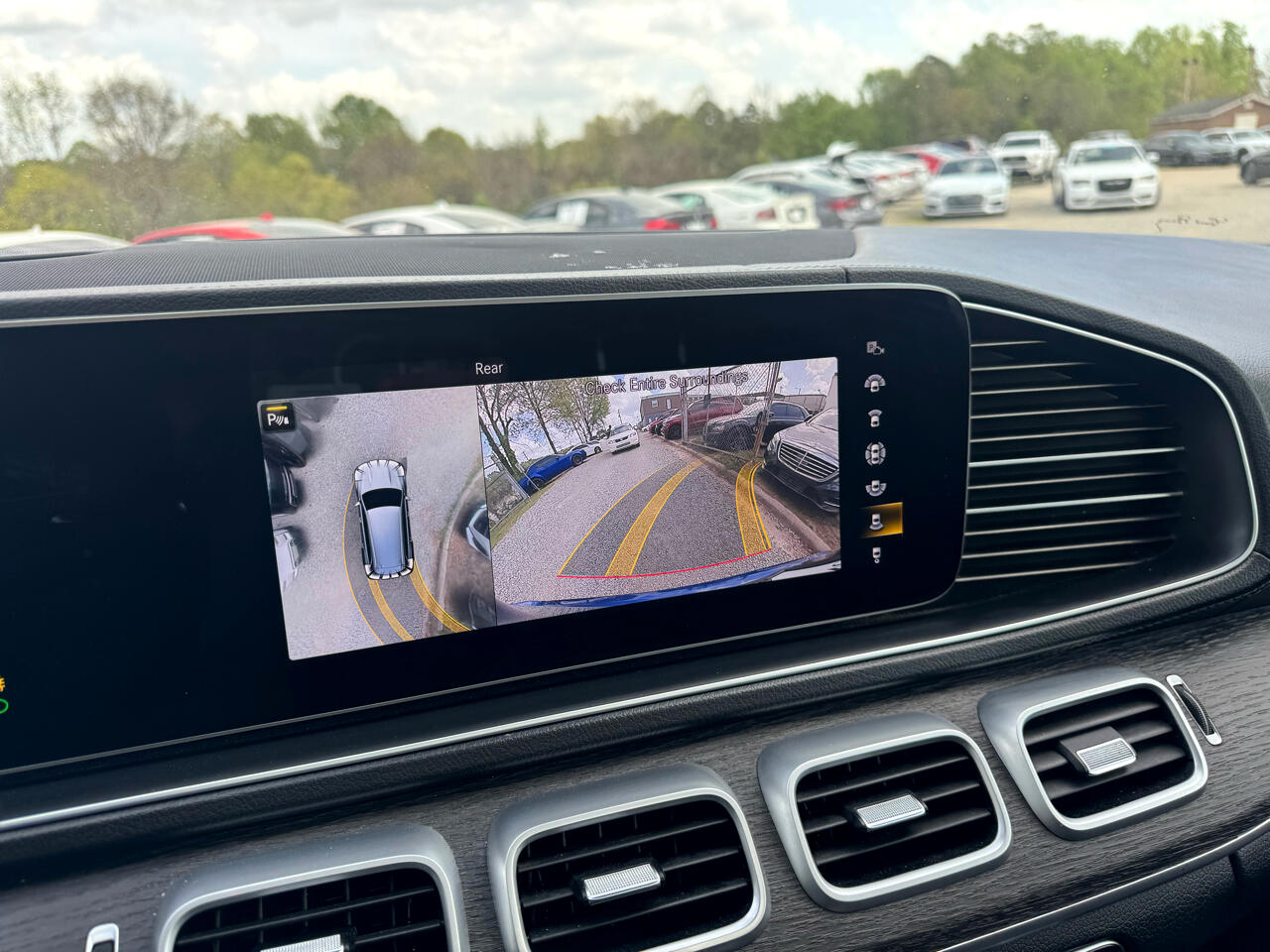 Vehicle image 81 of 99