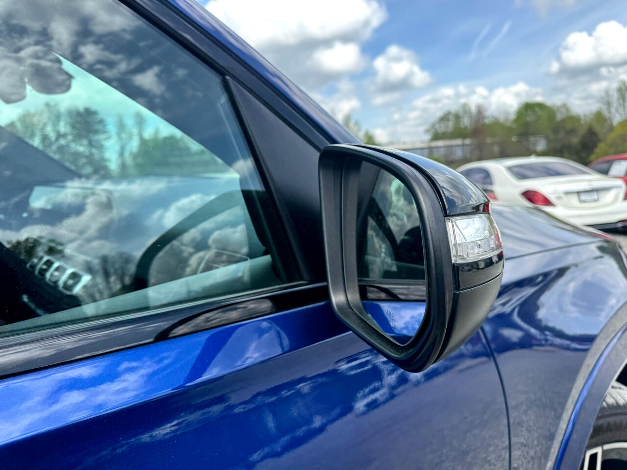 Vehicle image 92 of 99