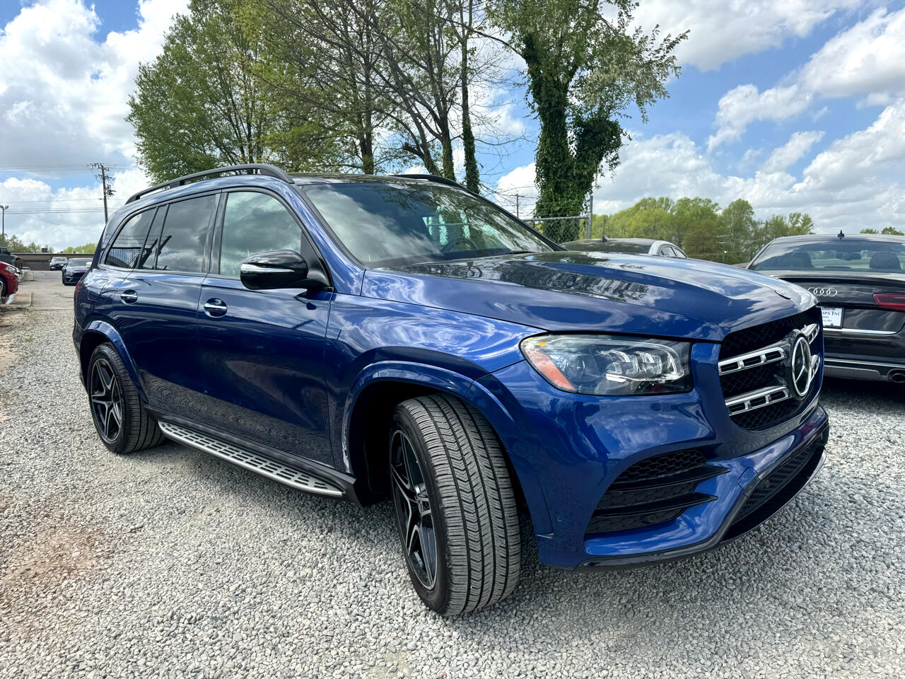 Vehicle image 4 of 99