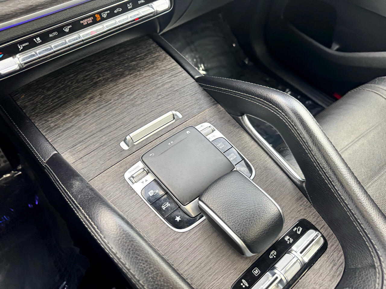 Vehicle image 84 of 99