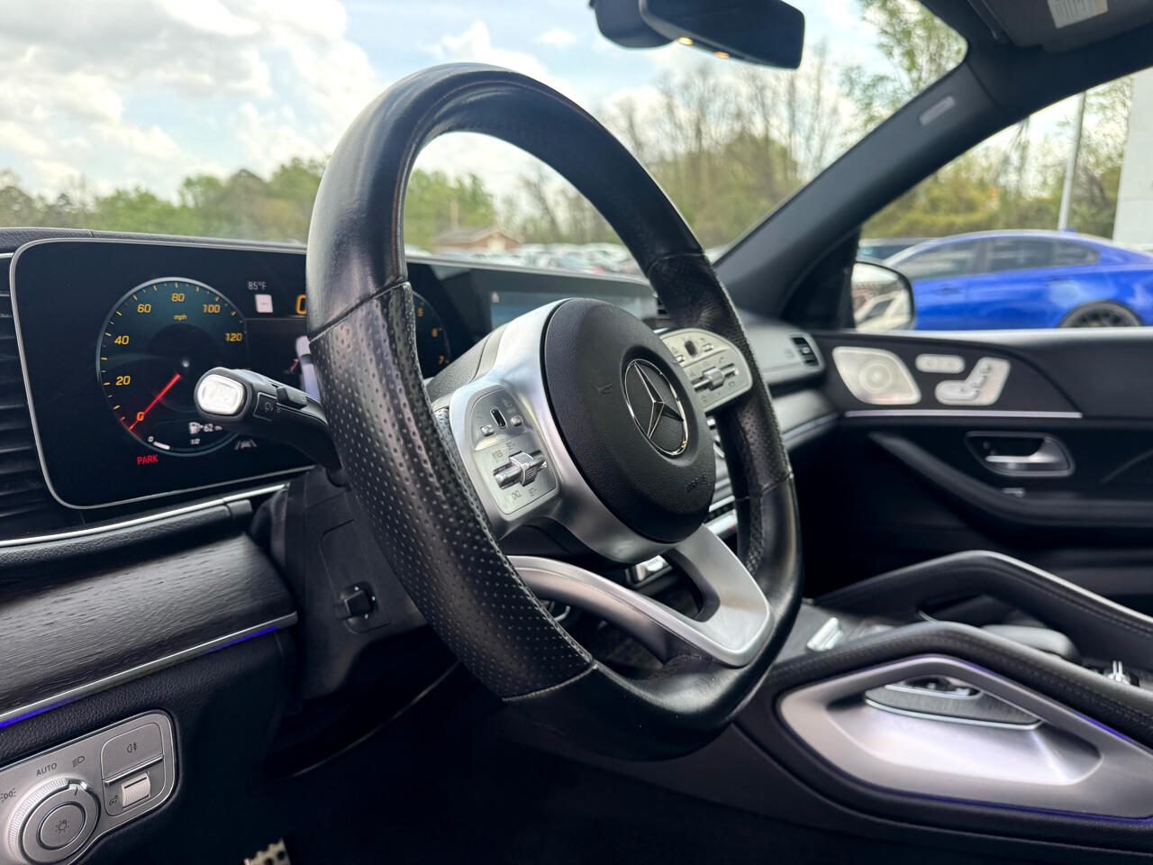 Vehicle image 73 of 99