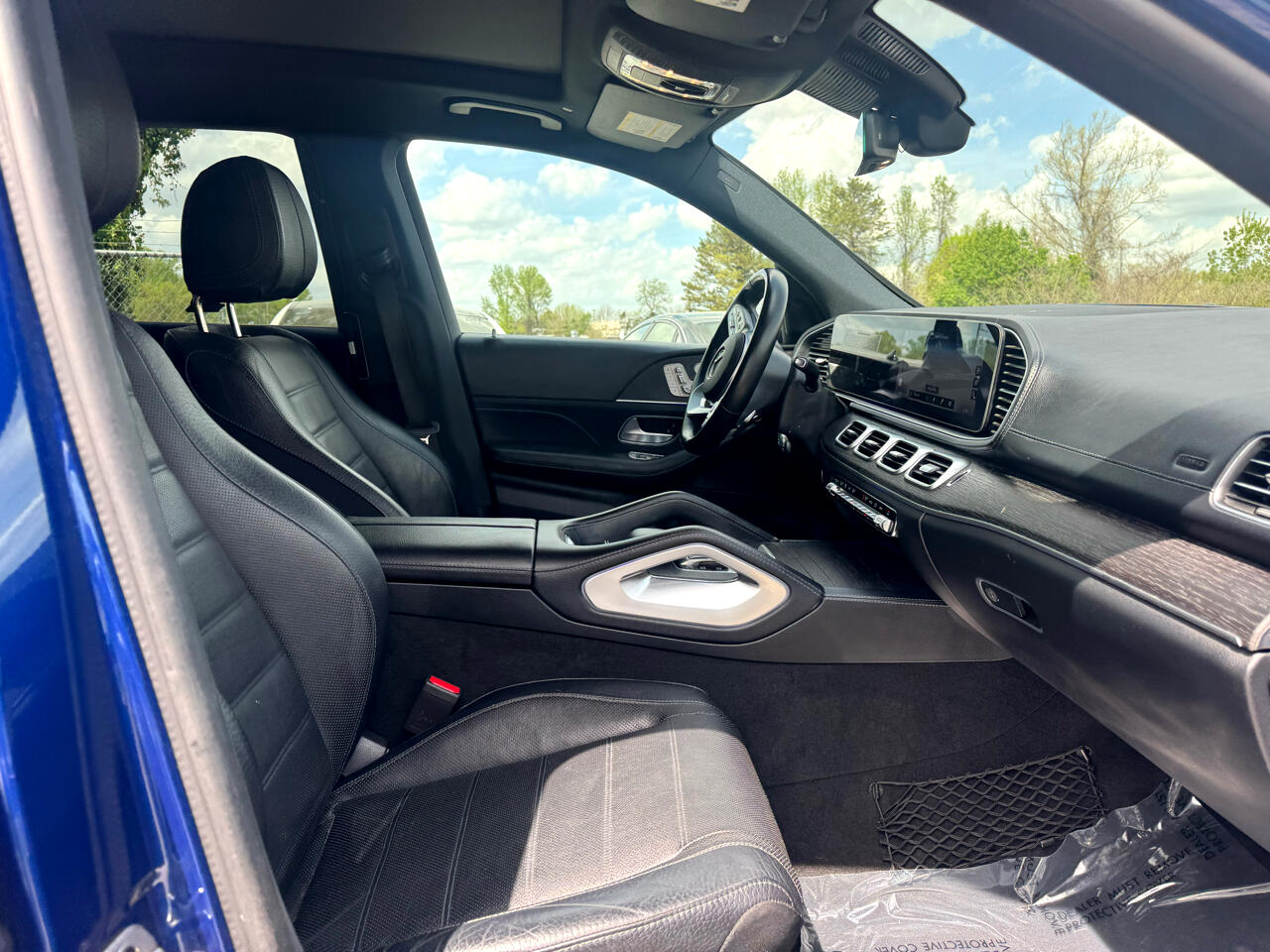 Vehicle image 24 of 99