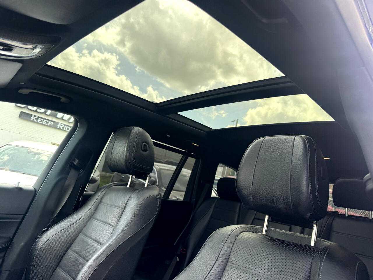 Vehicle image 71 of 99