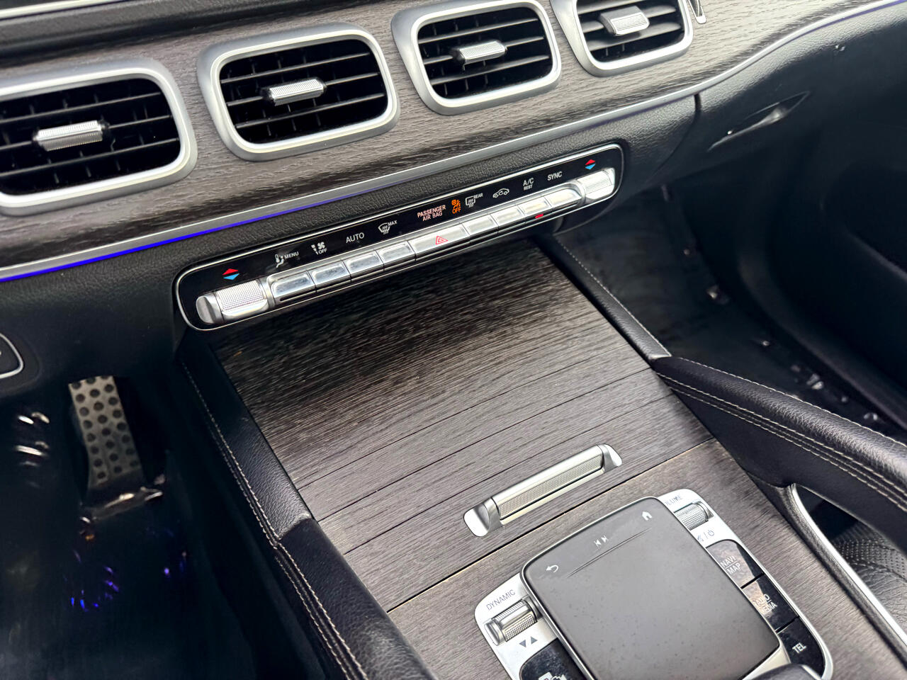 Vehicle image 83 of 99