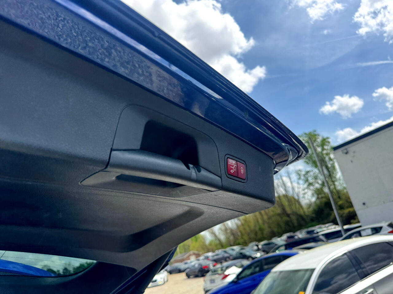 Vehicle image 47 of 99