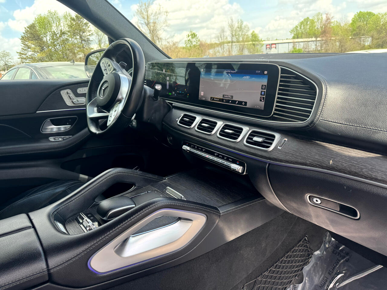 Vehicle image 26 of 99