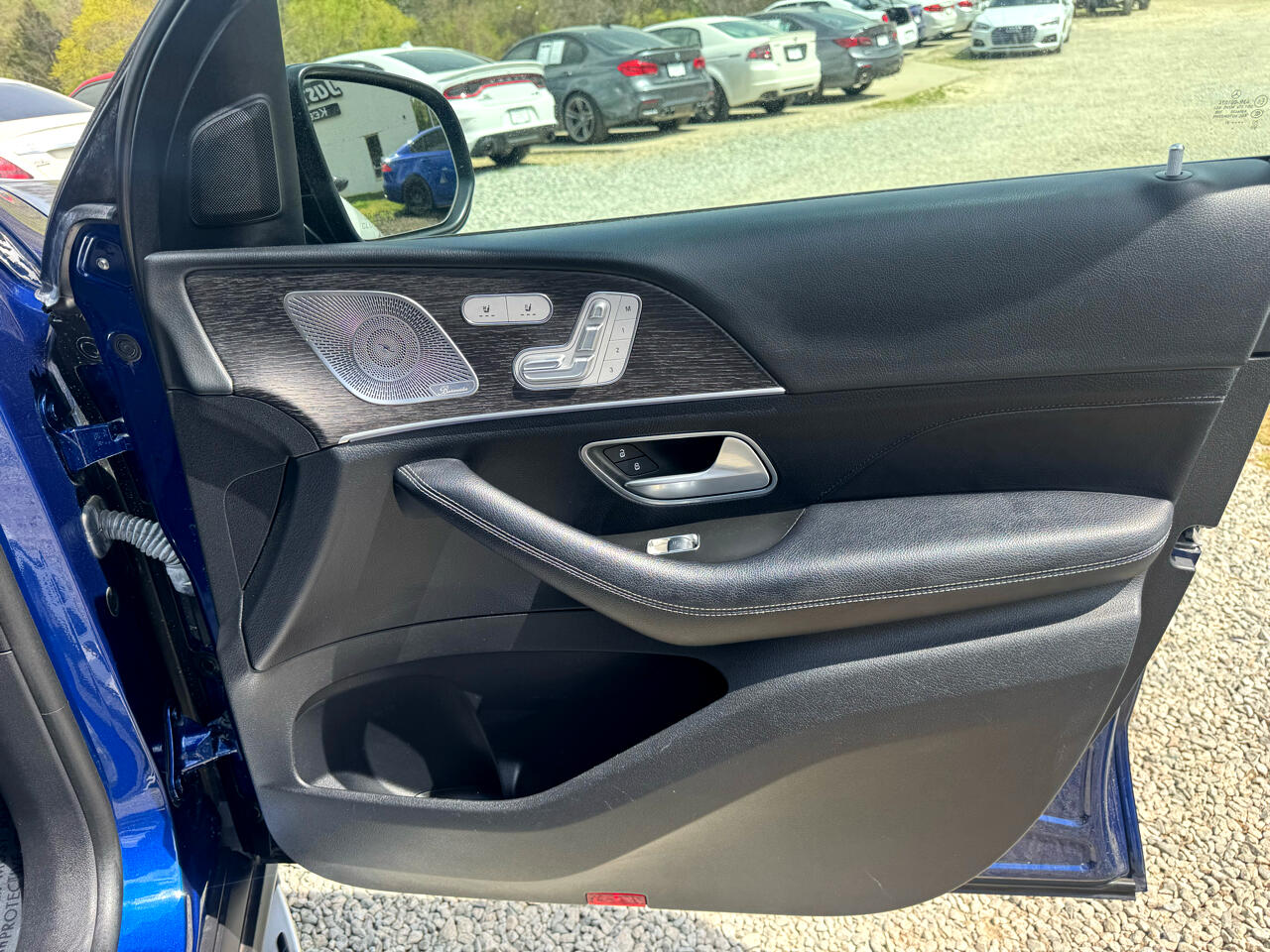 Vehicle image 20 of 99