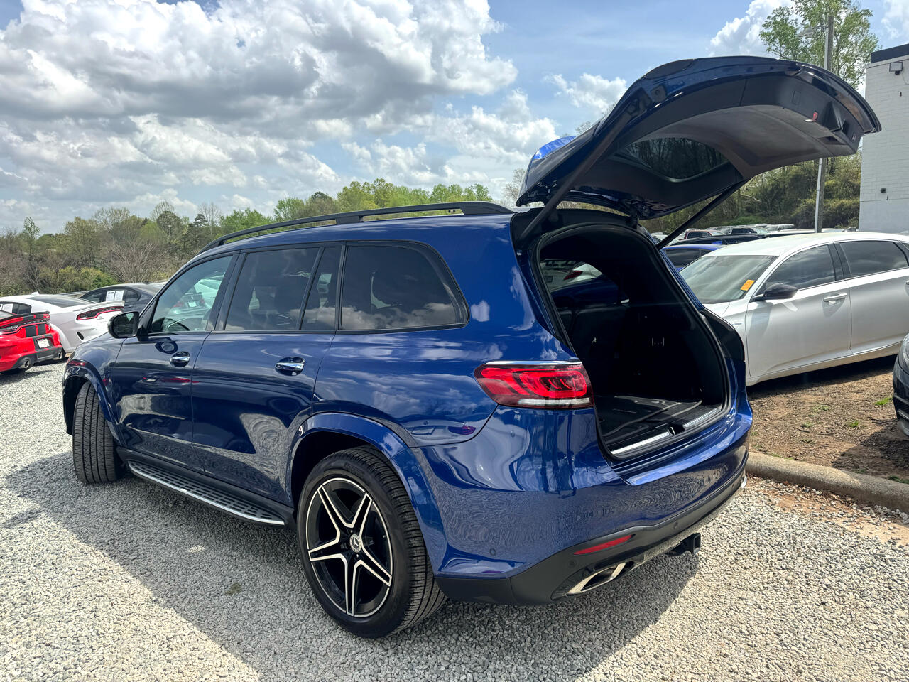 Vehicle image 13 of 99