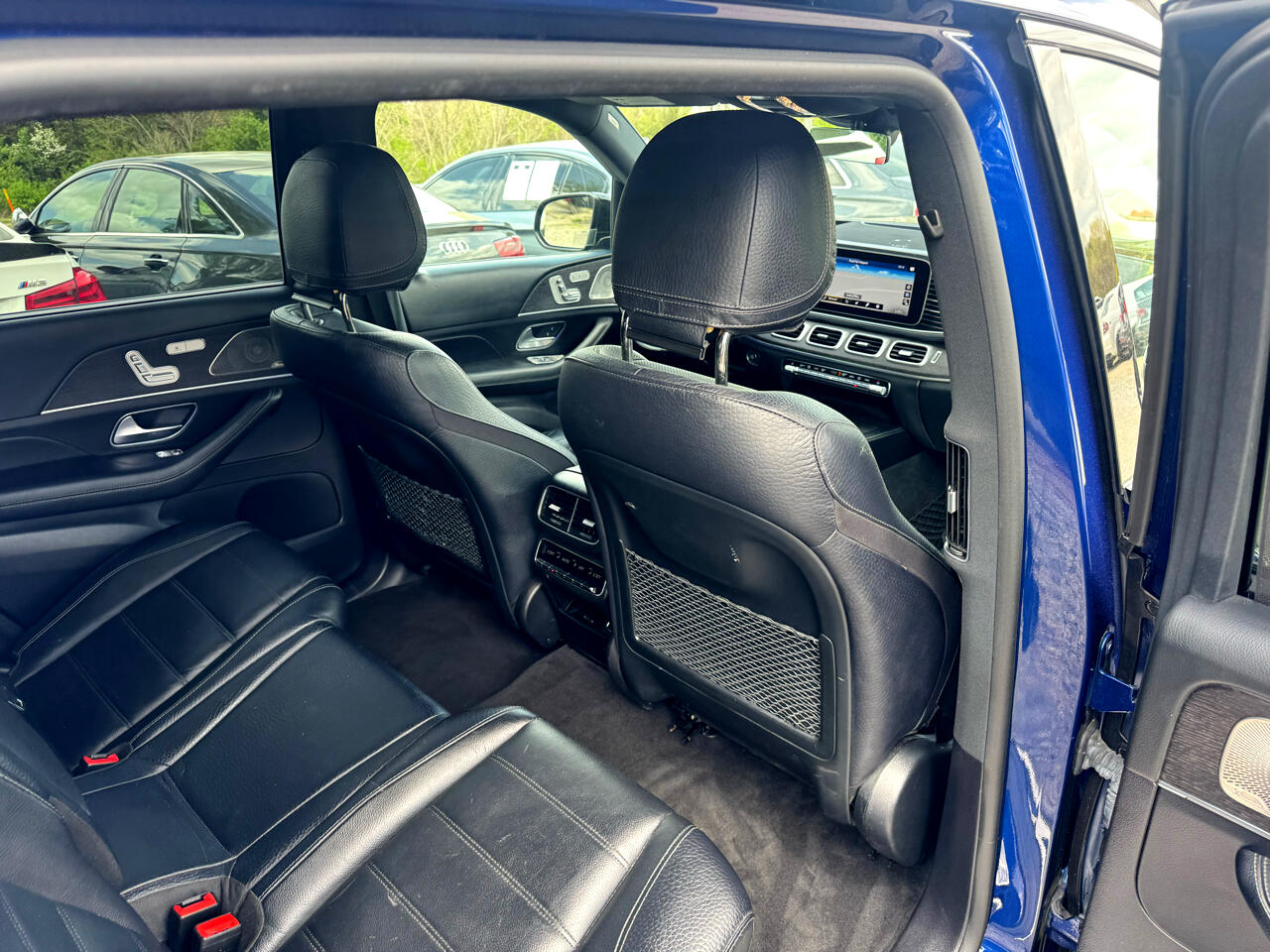 Vehicle image 37 of 99