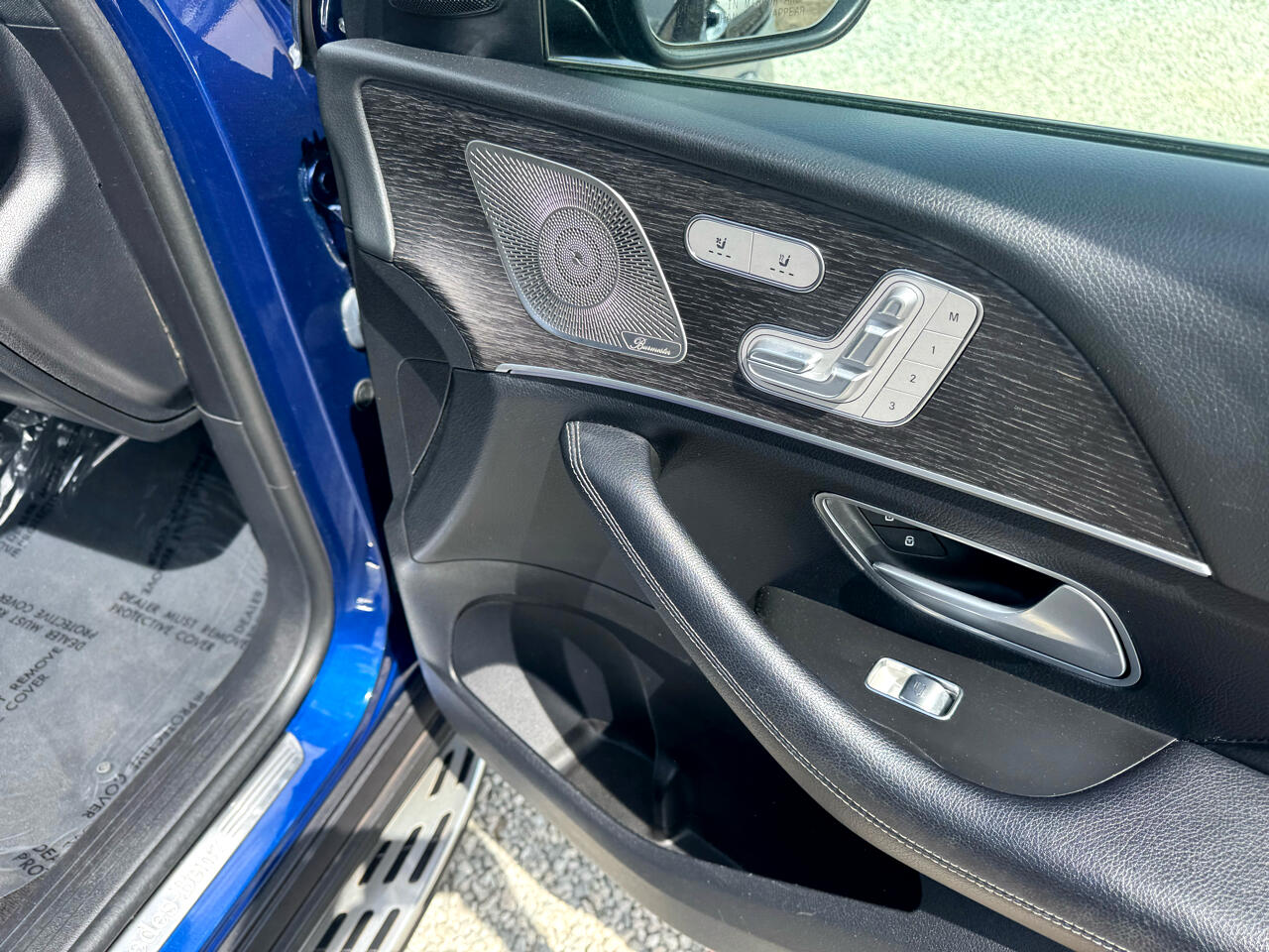 Vehicle image 19 of 99