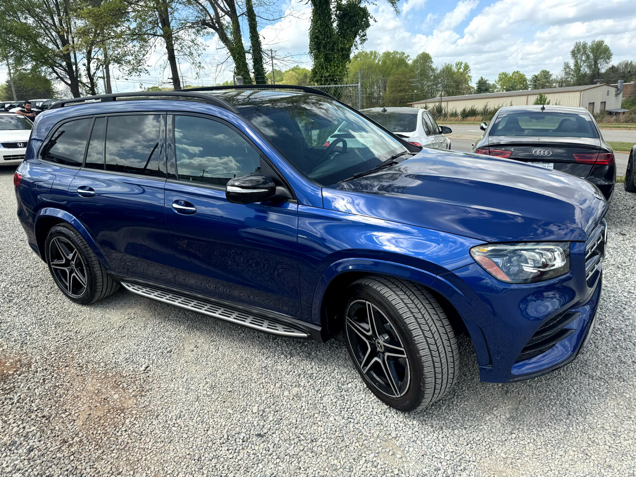 Vehicle image 5 of 99