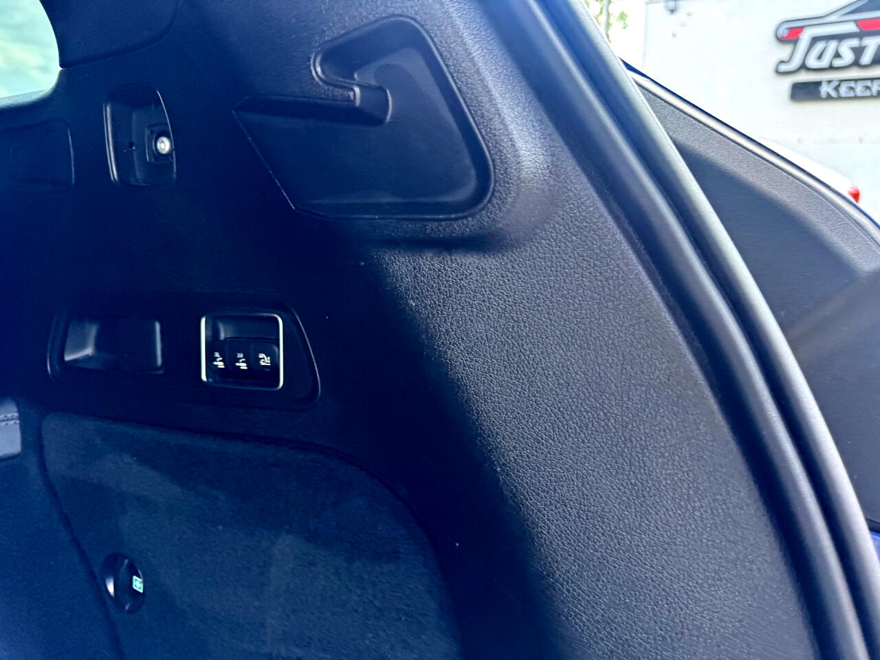 Vehicle image 44 of 99