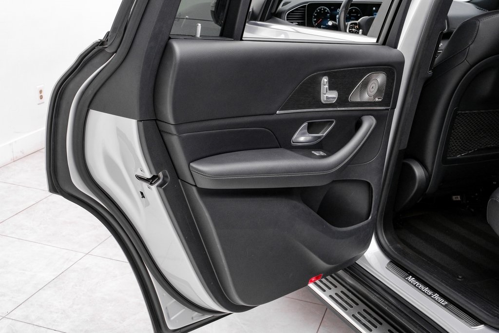 Vehicle image 42 of 57
