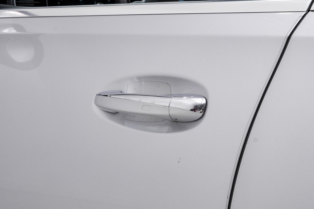 Vehicle image 34 of 57