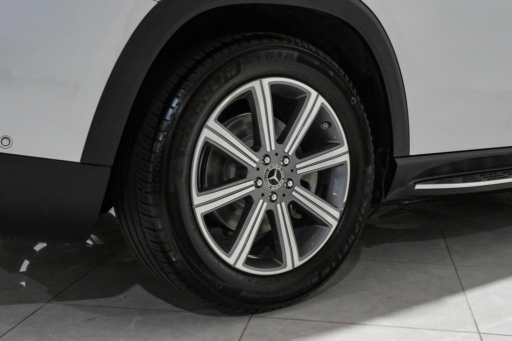 Vehicle image 52 of 57