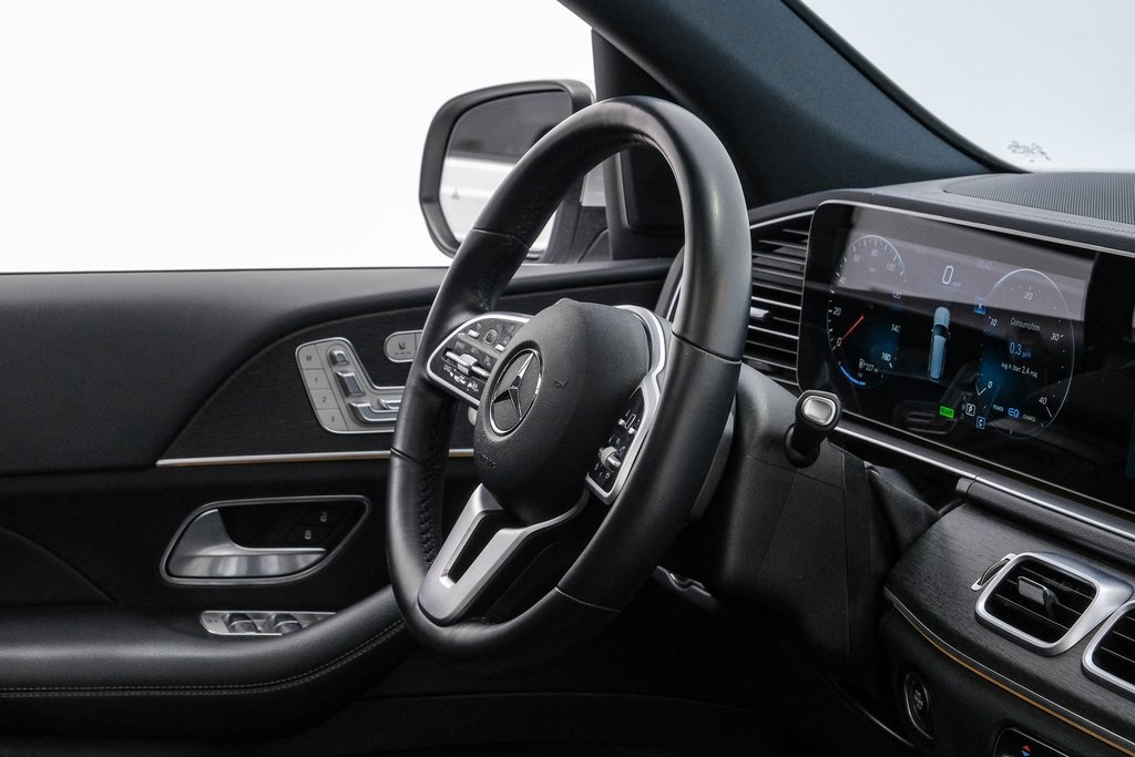 Vehicle image 14 of 57