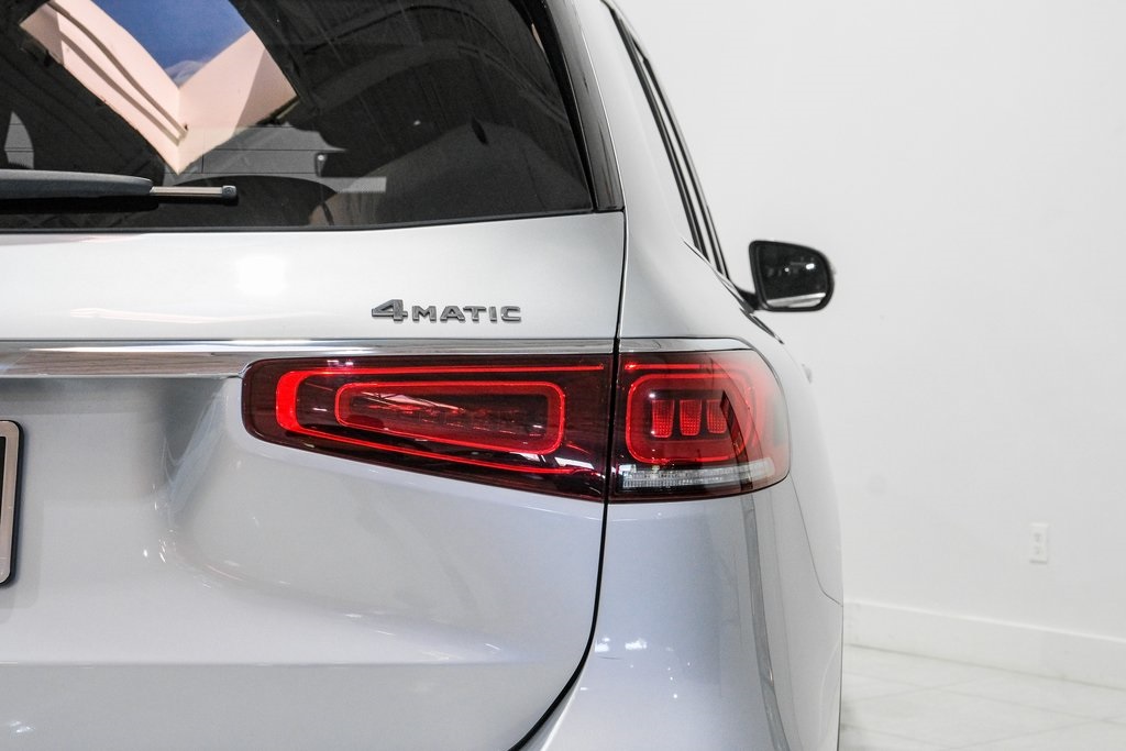 Vehicle image 45 of 57