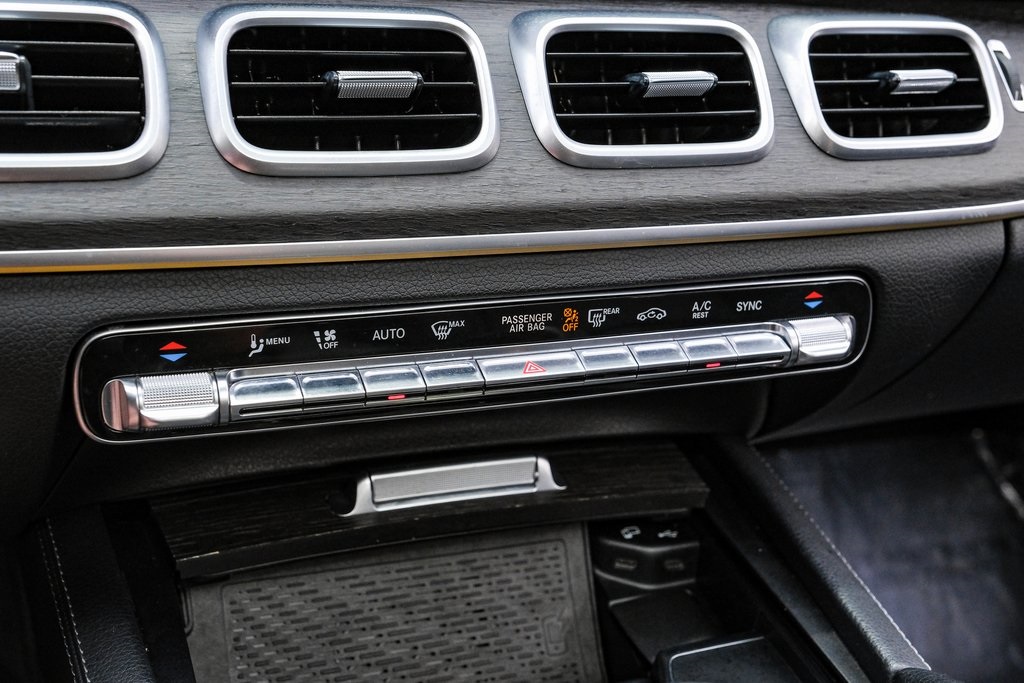 Vehicle image 26 of 57