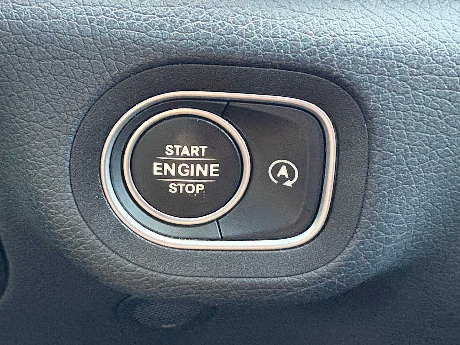 Vehicle image 20 of 23