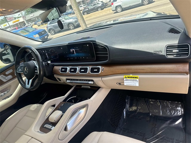 Vehicle image 12 of 27
