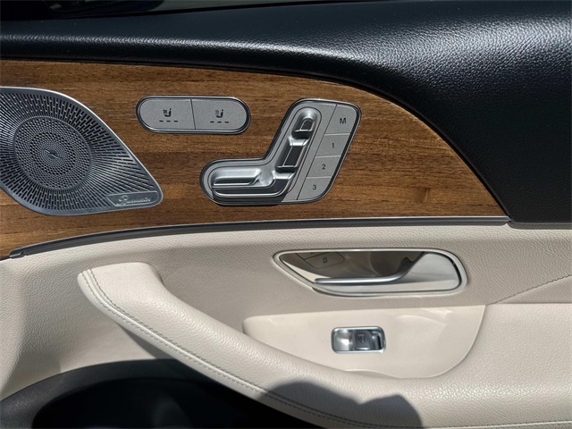 Vehicle image 27 of 27