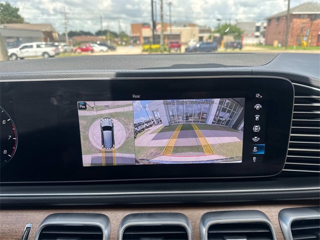 Vehicle image 17 of 27