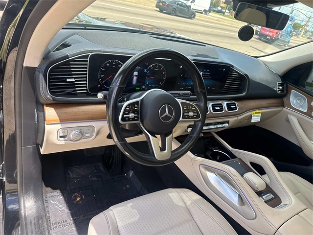 Vehicle image 11 of 27