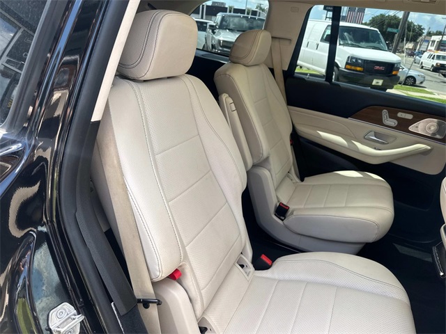 Vehicle image 9 of 27