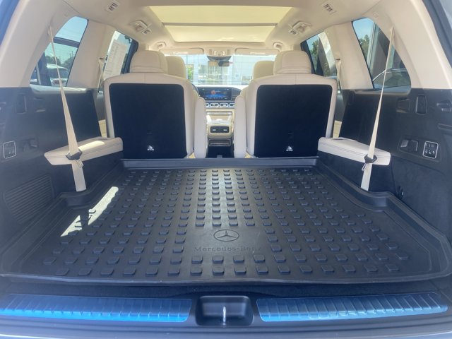 Vehicle image 12 of 18