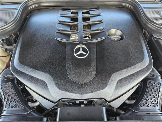 Vehicle image 22 of 24