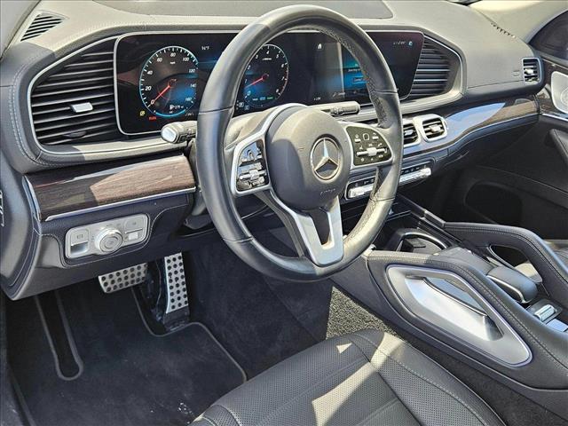 Vehicle image 10 of 24