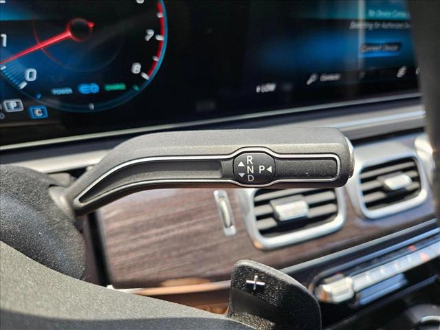 Vehicle image 12 of 24