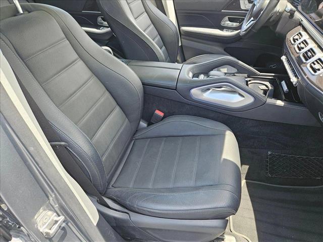 Vehicle image 20 of 24