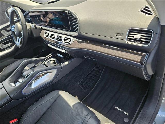 Vehicle image 21 of 24