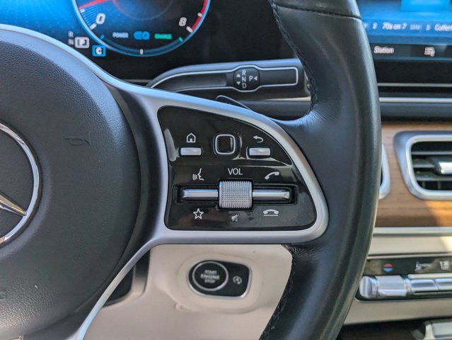 Vehicle image 15 of 33