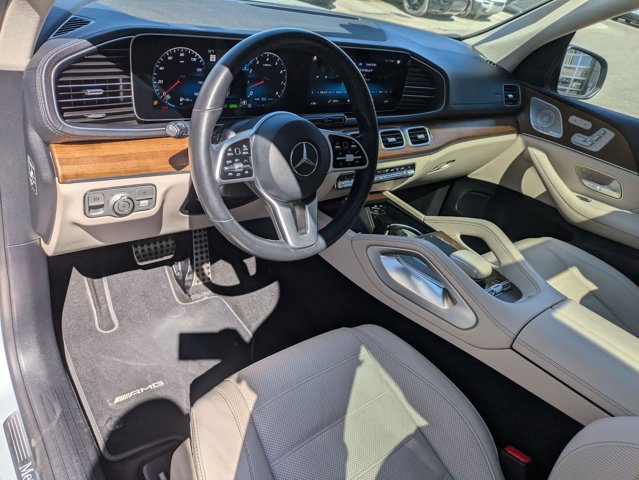 Vehicle image 13 of 33