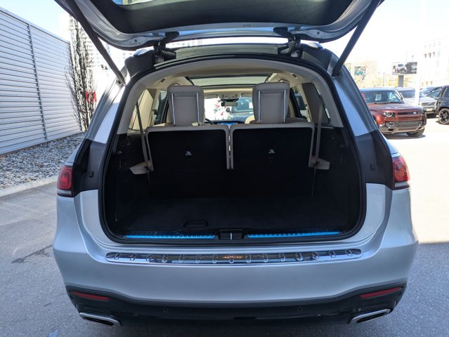 Vehicle image 29 of 33