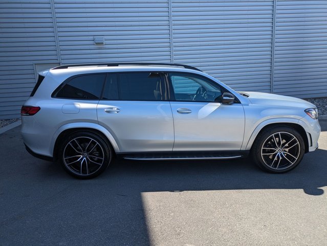 Vehicle image 4 of 33