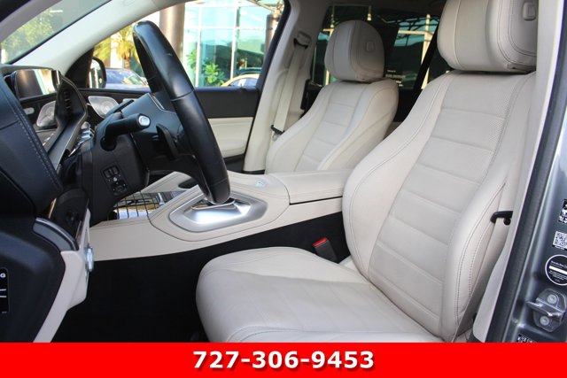 Vehicle image 13 of 32