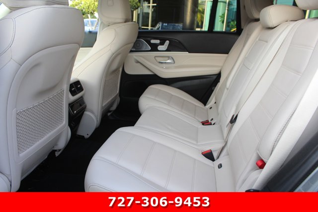 Vehicle image 14 of 32