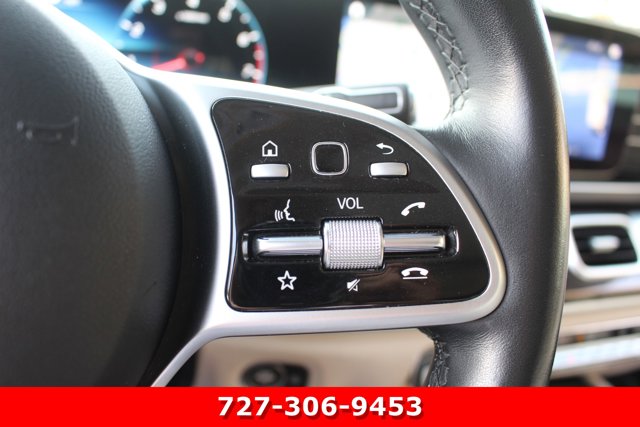 Vehicle image 27 of 32