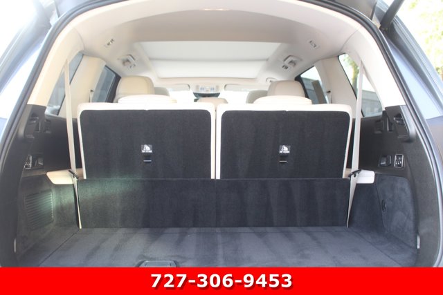 Vehicle image 18 of 32